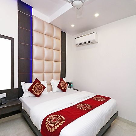 Oyo 11593 Hotel Aman Guest House New Delhi Exterior foto