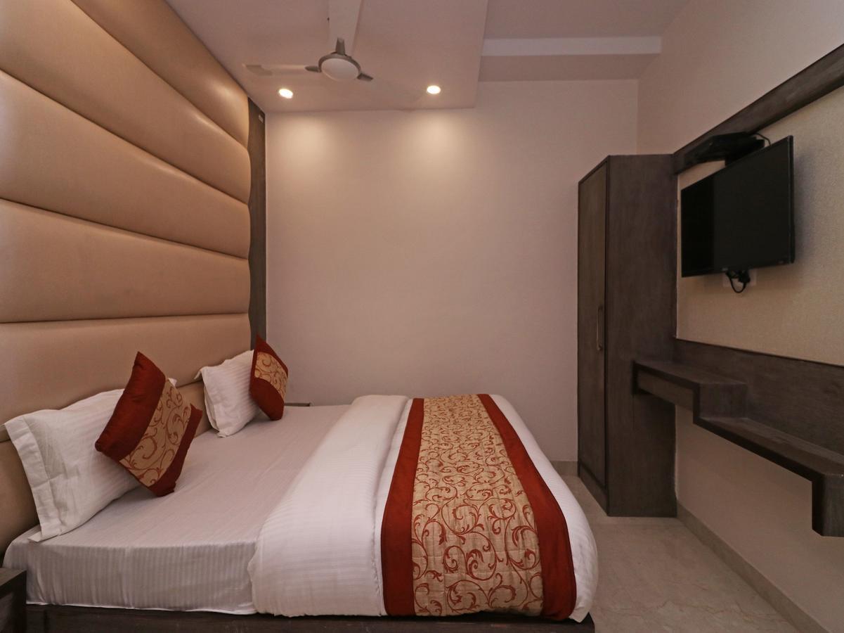 Oyo 11593 Hotel Aman Guest House New Delhi Exterior foto