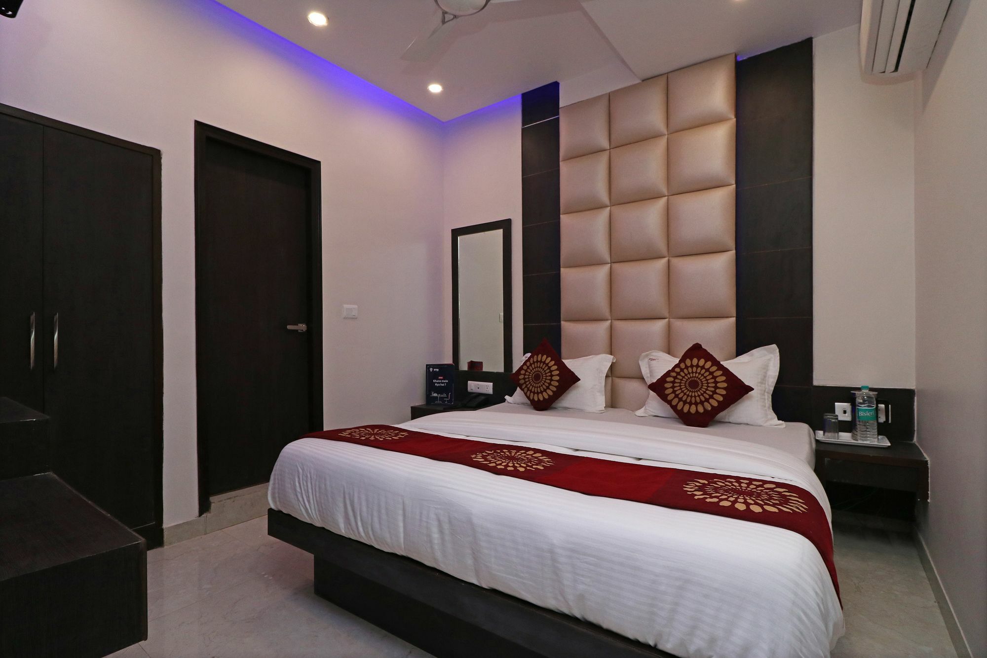 Oyo 11593 Hotel Aman Guest House New Delhi Exterior foto